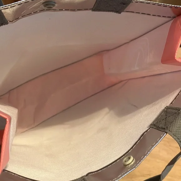 ⭐️5/25$ It cosmetics reusable bag - Picture 5 of 5